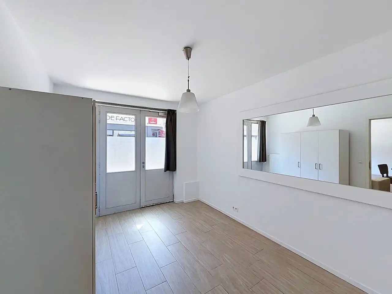 Buitengewoon ruim gelijkvloers appartement met 3 slaapkamers en hobbyruimte foto 13