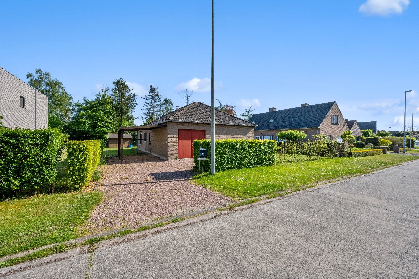 Gezellige  te renoveren bungalow met INSTELPRIJS foto 2