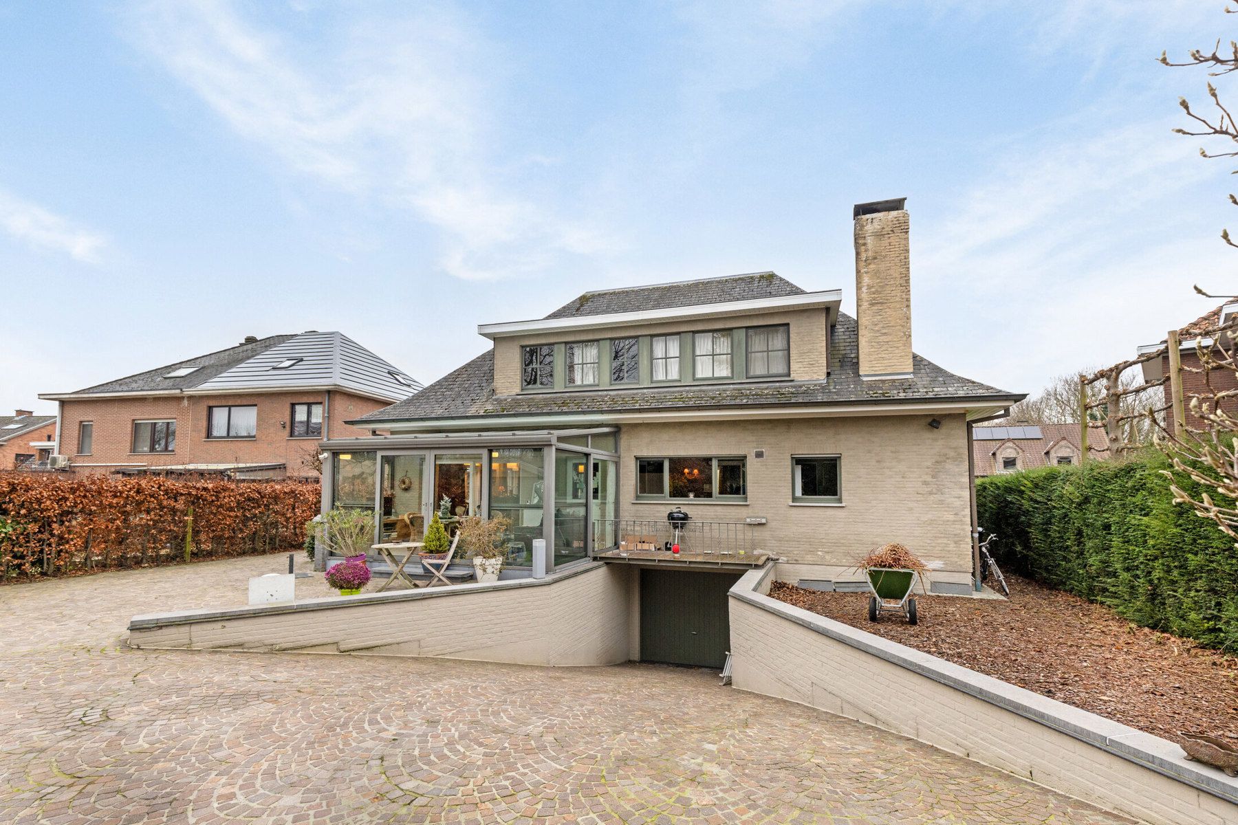 Statige villa gelegen in doodlopende straat foto 20