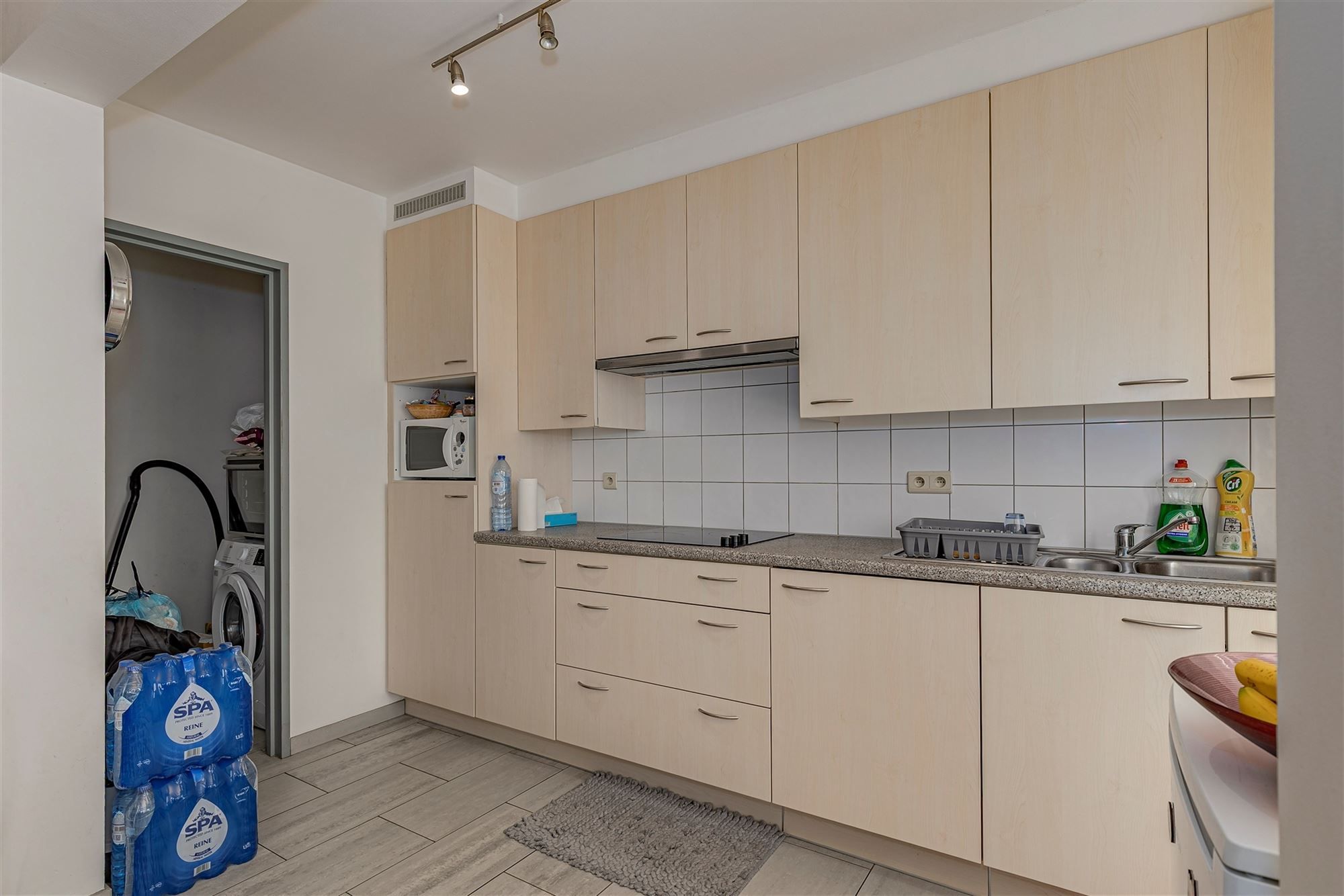 Recent appartementsgebouw met 5 appt + garage in Merksem foto 10