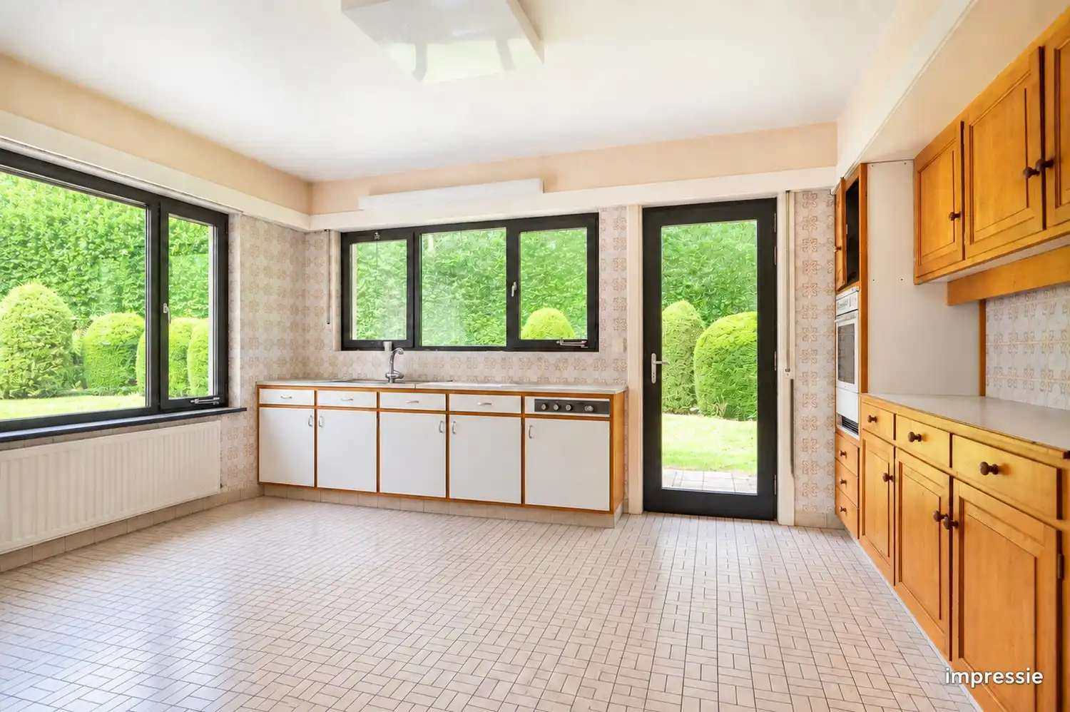 Ruime woning met 4 slaapkamers op een riant perceel te Schoten! foto 11