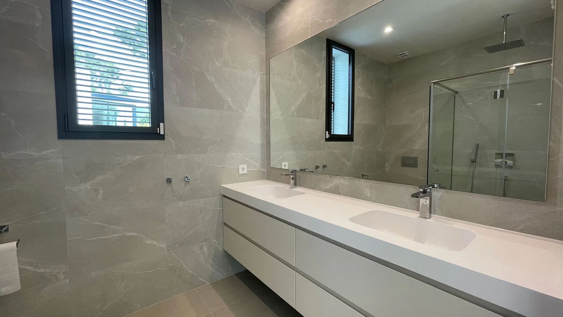 Modern meesterwerk in Nagüeles – waar luxe, ruimte en design samenkomen aan de Golden Mile van Marbella foto 20