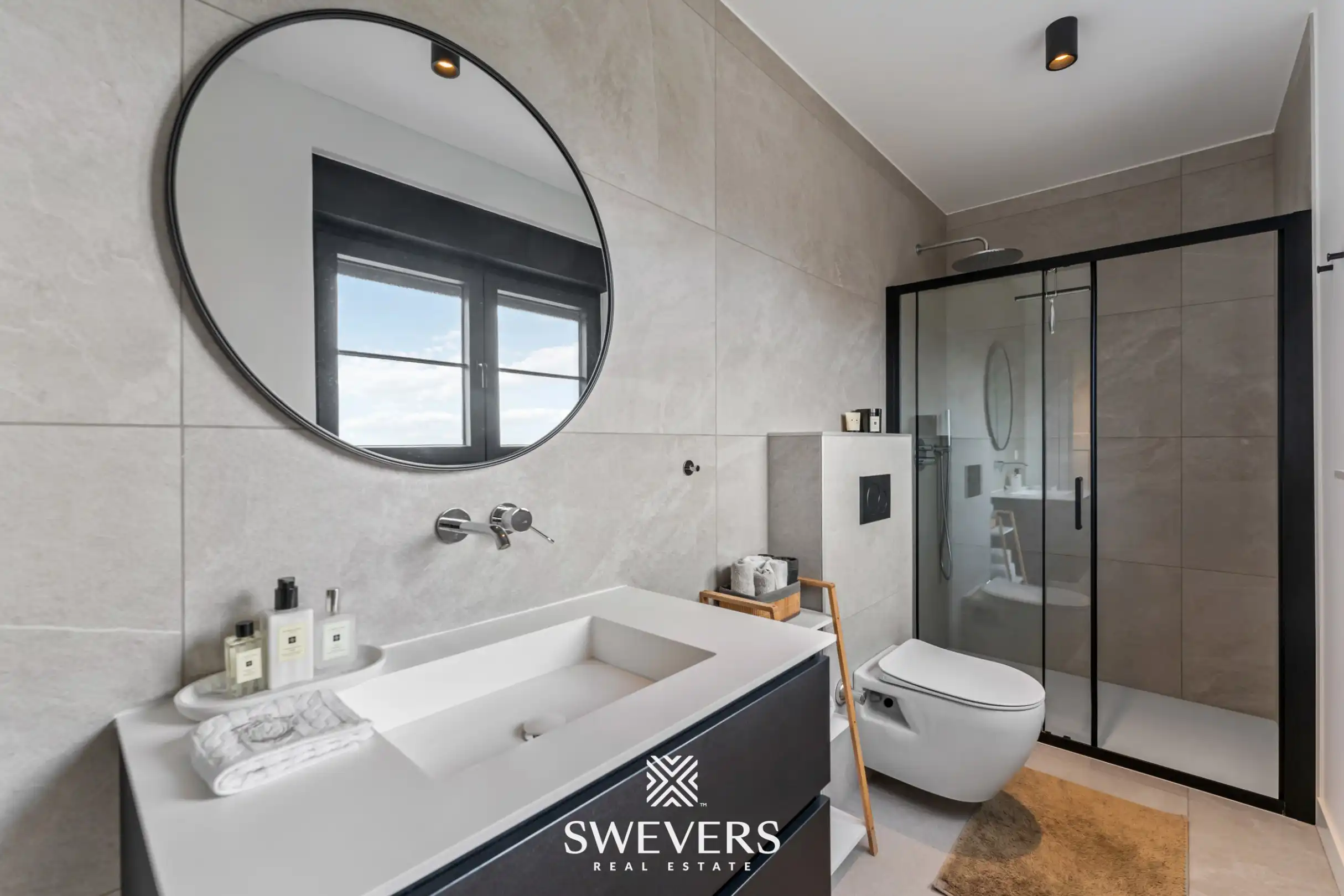 Imposante BEN-villa met luxe-afwerking foto 23