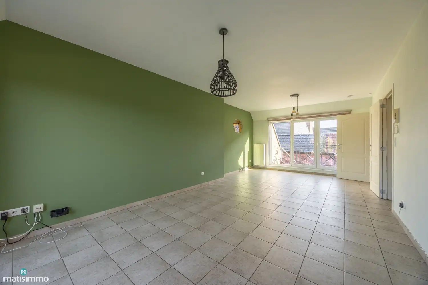 INSTAPKLAAR APPARTEMENT MET 2 SLAAPKAMERS, 3 BALKONS, ZOLDERBERGING (+ OPTIONEEL:  CREËREN VAN AUTOSTAANPLAATS) foto 4