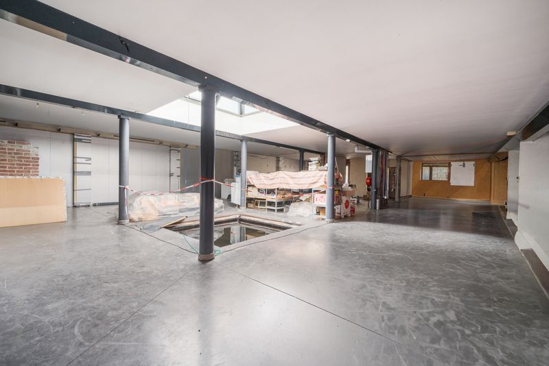 Centrum Roeselare - Horeca pand met woongelegenheid en garage foto 2