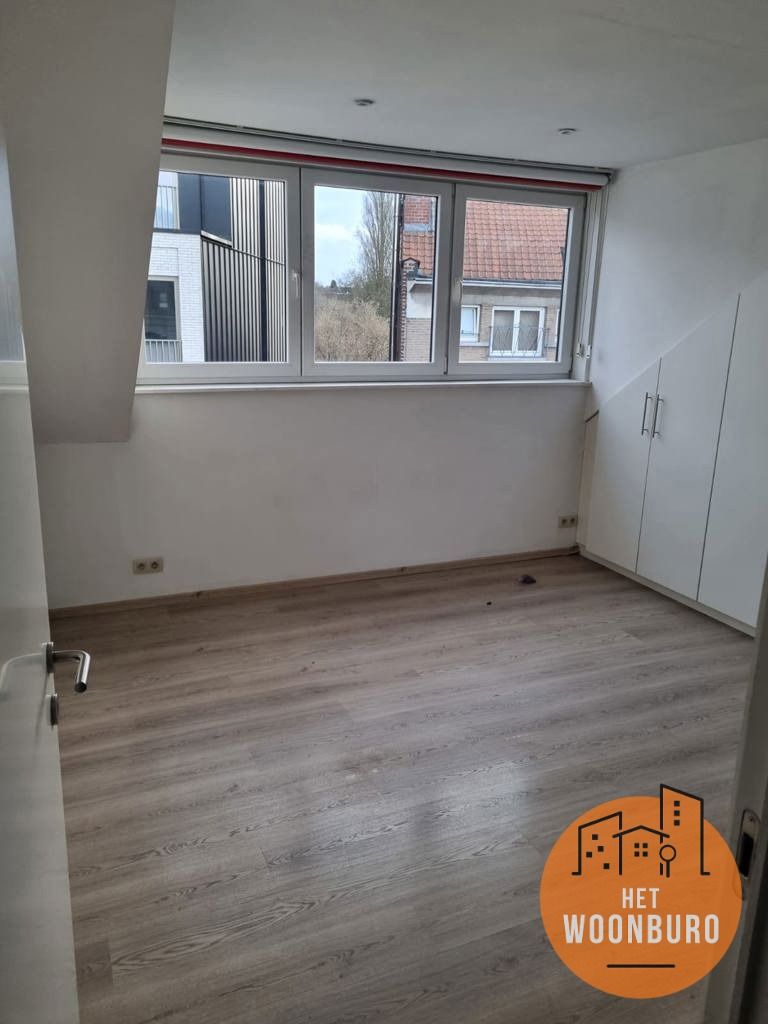 Duplex appartement met parkeerplaats foto 12