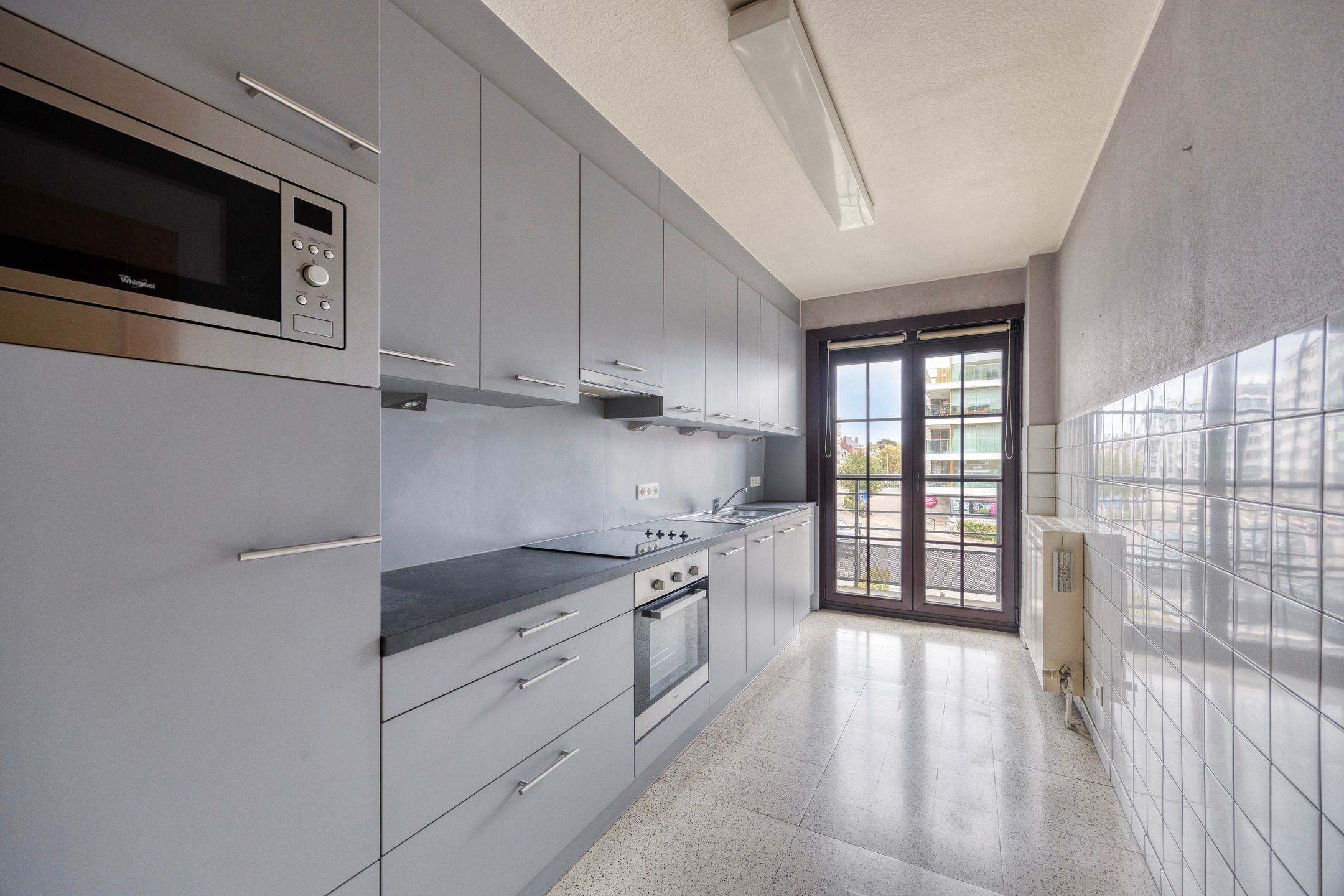 Ruim appartment aan de stadsrand foto 7