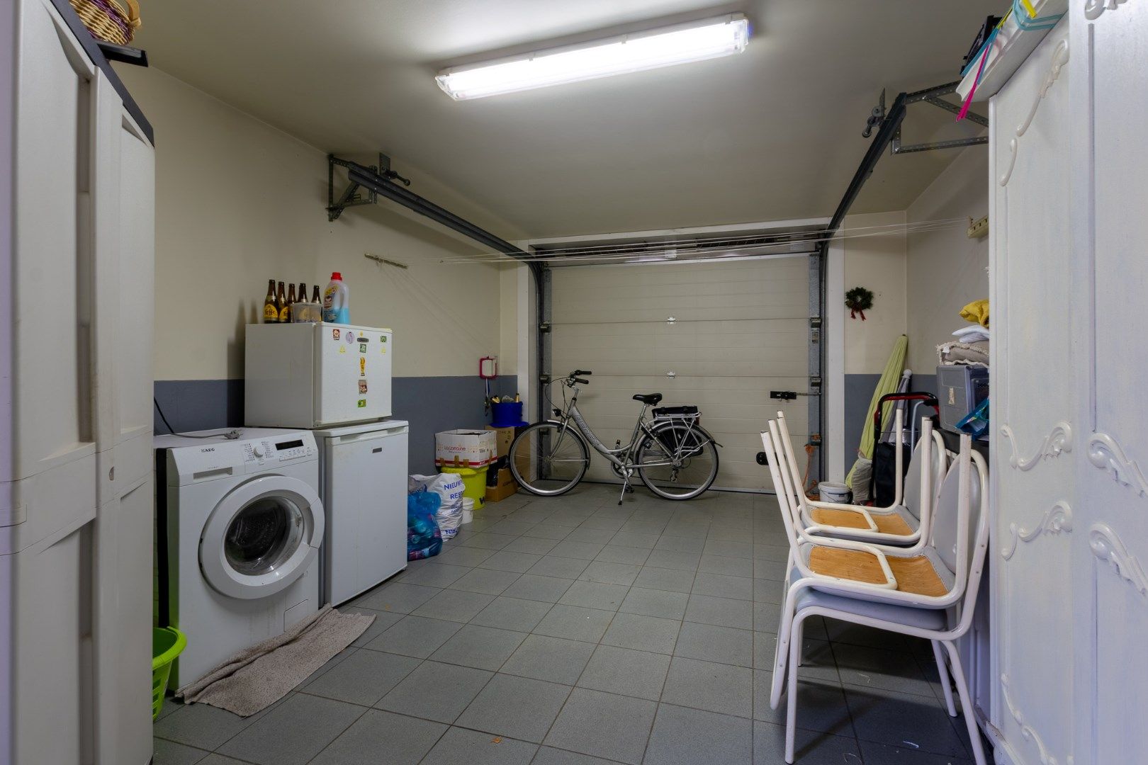 Gebouw bestaande uit 2 verhuurde appartementen met aparte ingang en 2 garages op mooie locatie te Nieuwpoort-Stad is de idéale investering.  foto 12