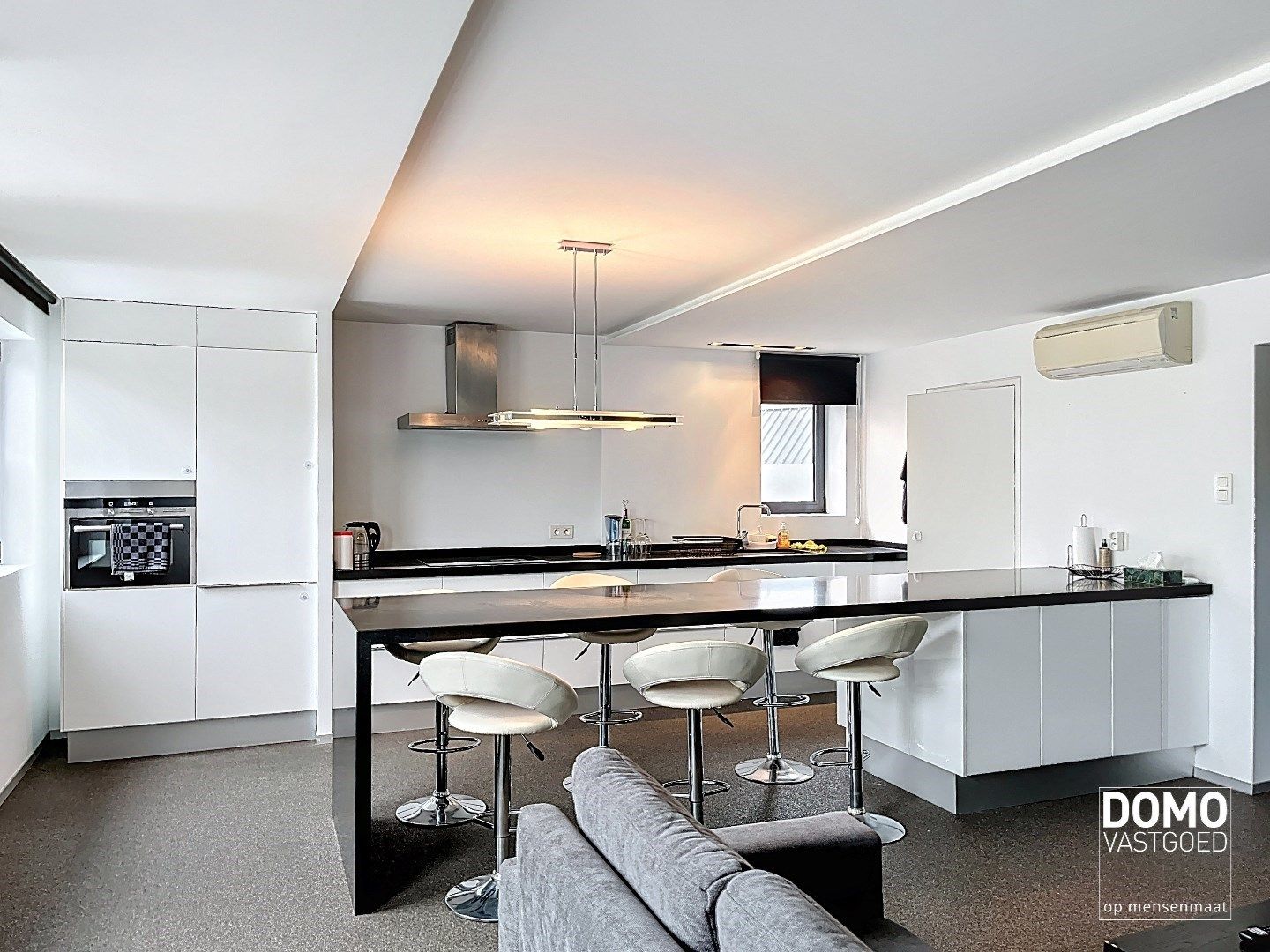 COMFORTABEL, ENERGIEZUINIG APPARTEMENT MET GARAGE TE HASSELT, VLAKBIJ E314 foto 4