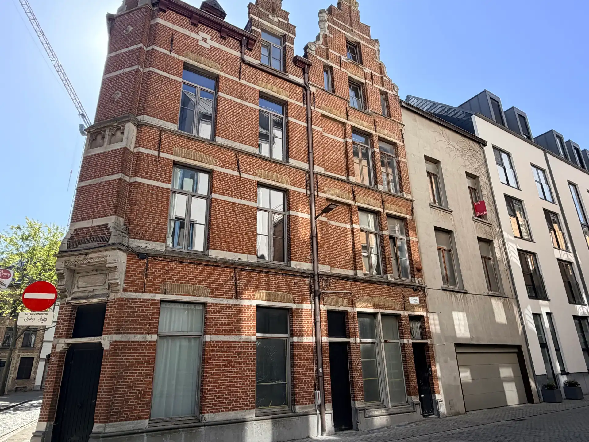 Opbrengsteigendom met 8 units in centrum Antwerpen foto {{pictureIndex}}