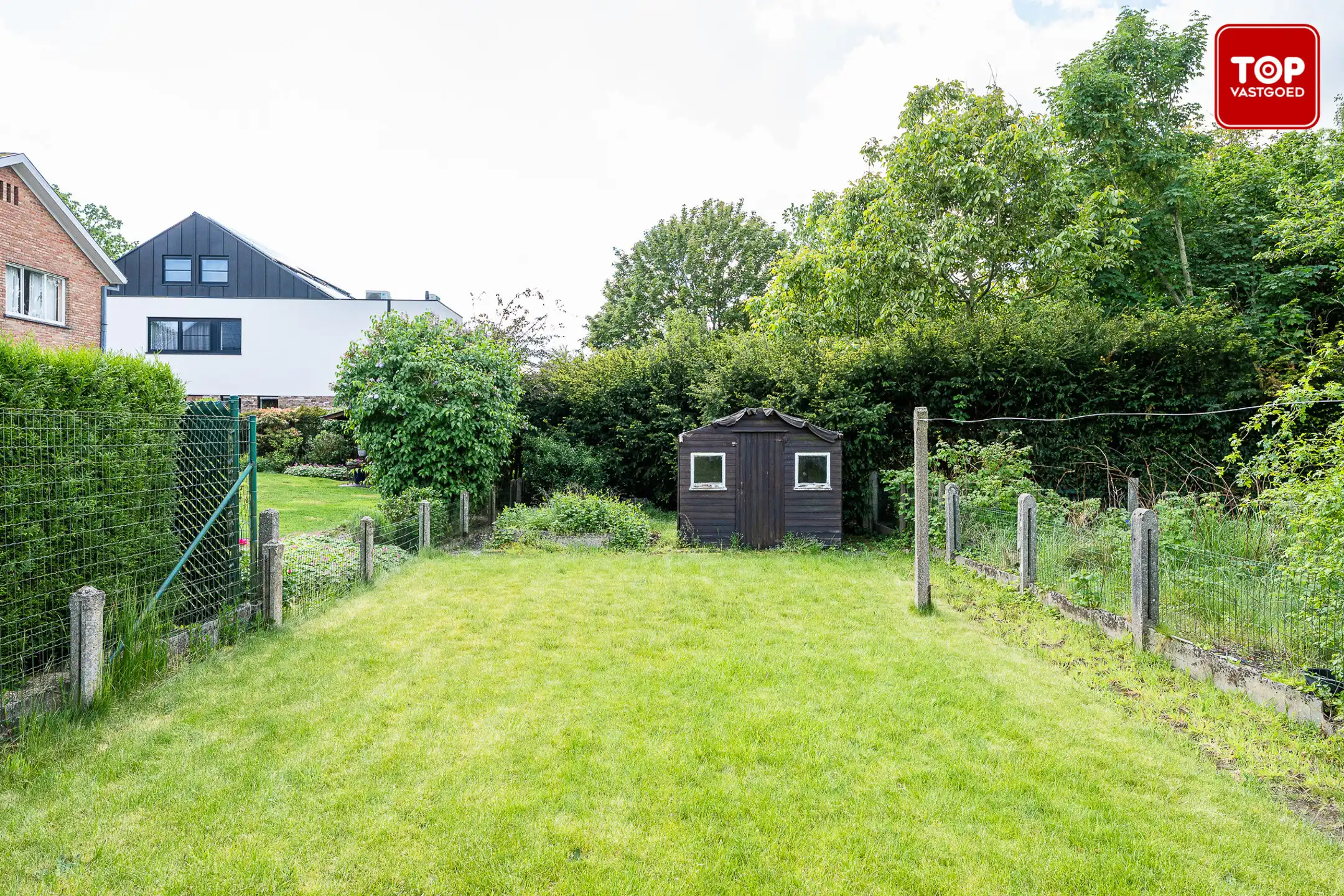 Te renoveren woning met zonnige tuin foto 20