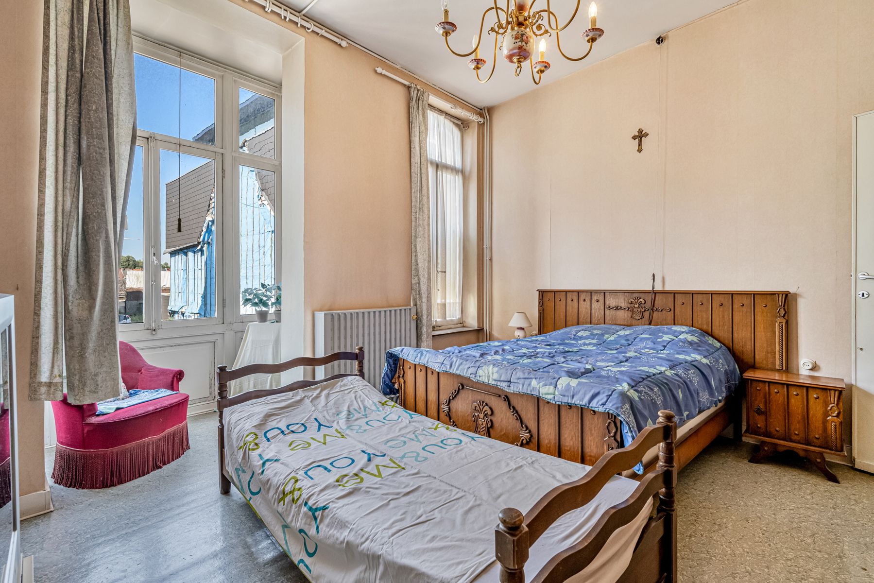 AUTHENTIEKE TE RENOVEREN STADSWONING MET TAL VAN MOGELIJKHEDEN foto 10