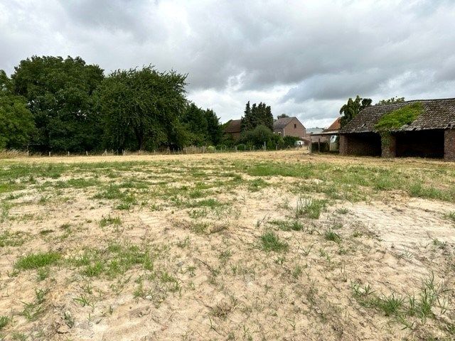 Uniek stuk bouwgrond  met 33 m perceelbreedte op bouwlijn!  16 a 54 ca. foto 4