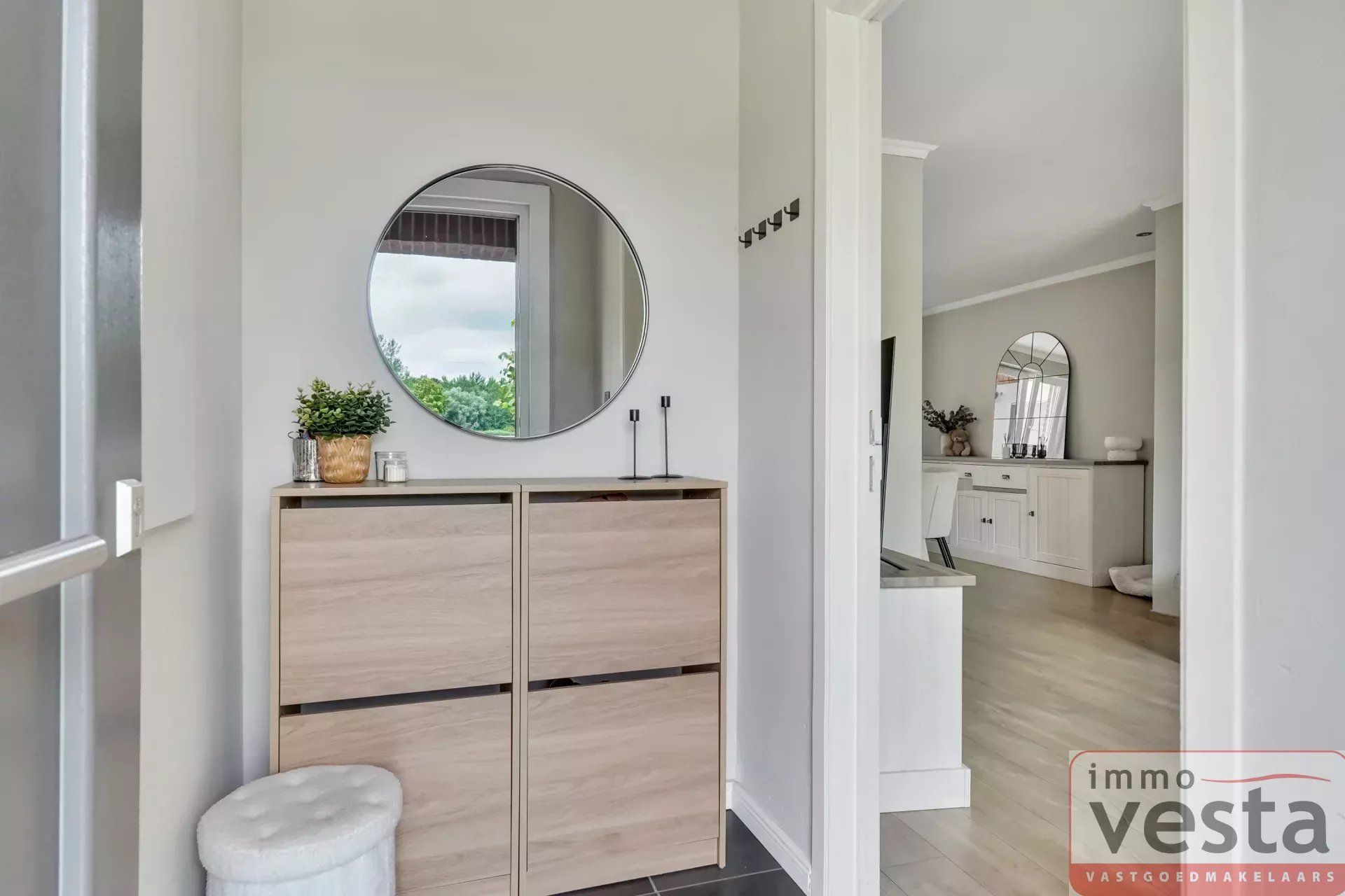 Gerenoveerde woning met 3 slaapkamers, ruime tuin en landelijke charme foto 3