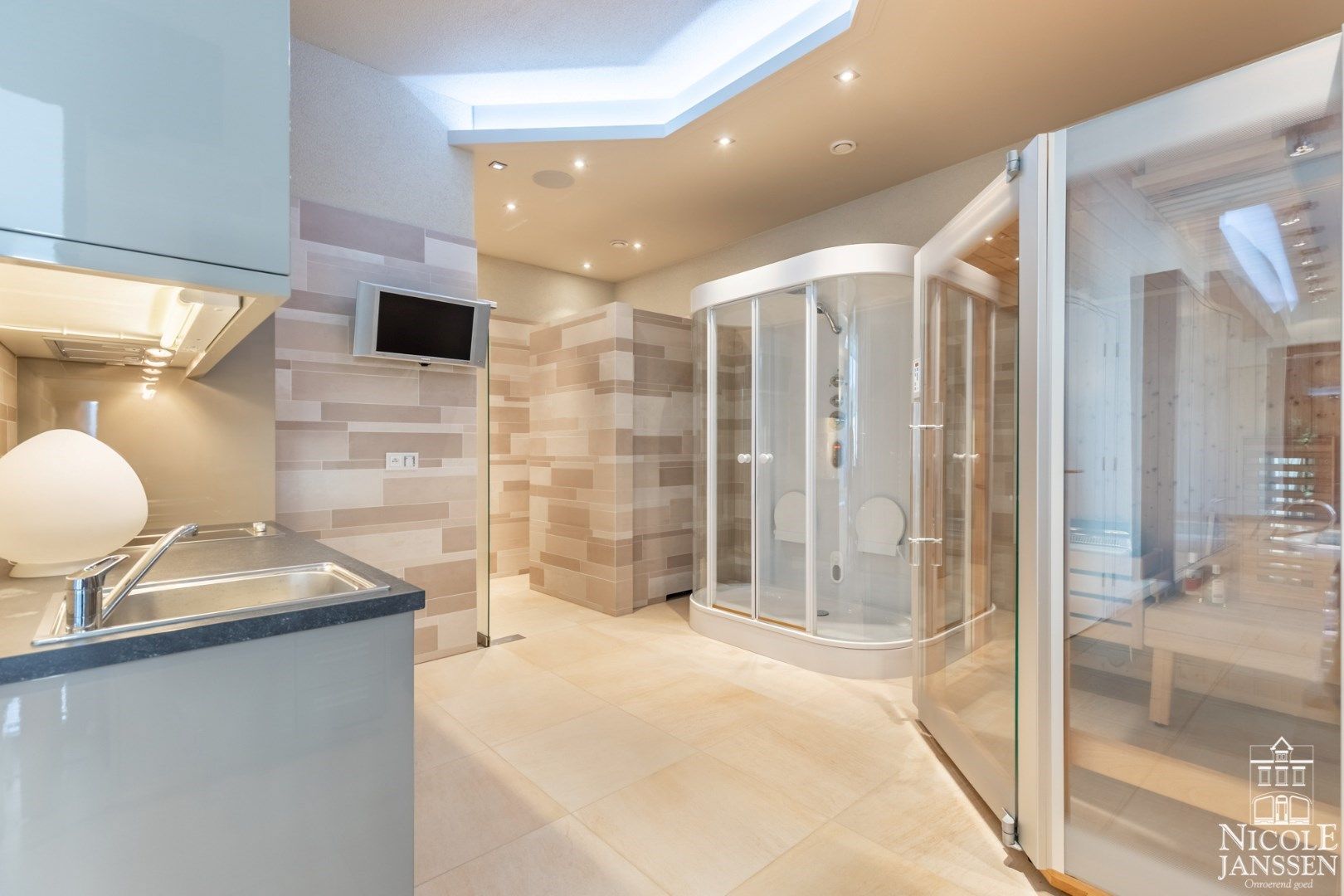 Royale villa in residentiële buurt  foto 9