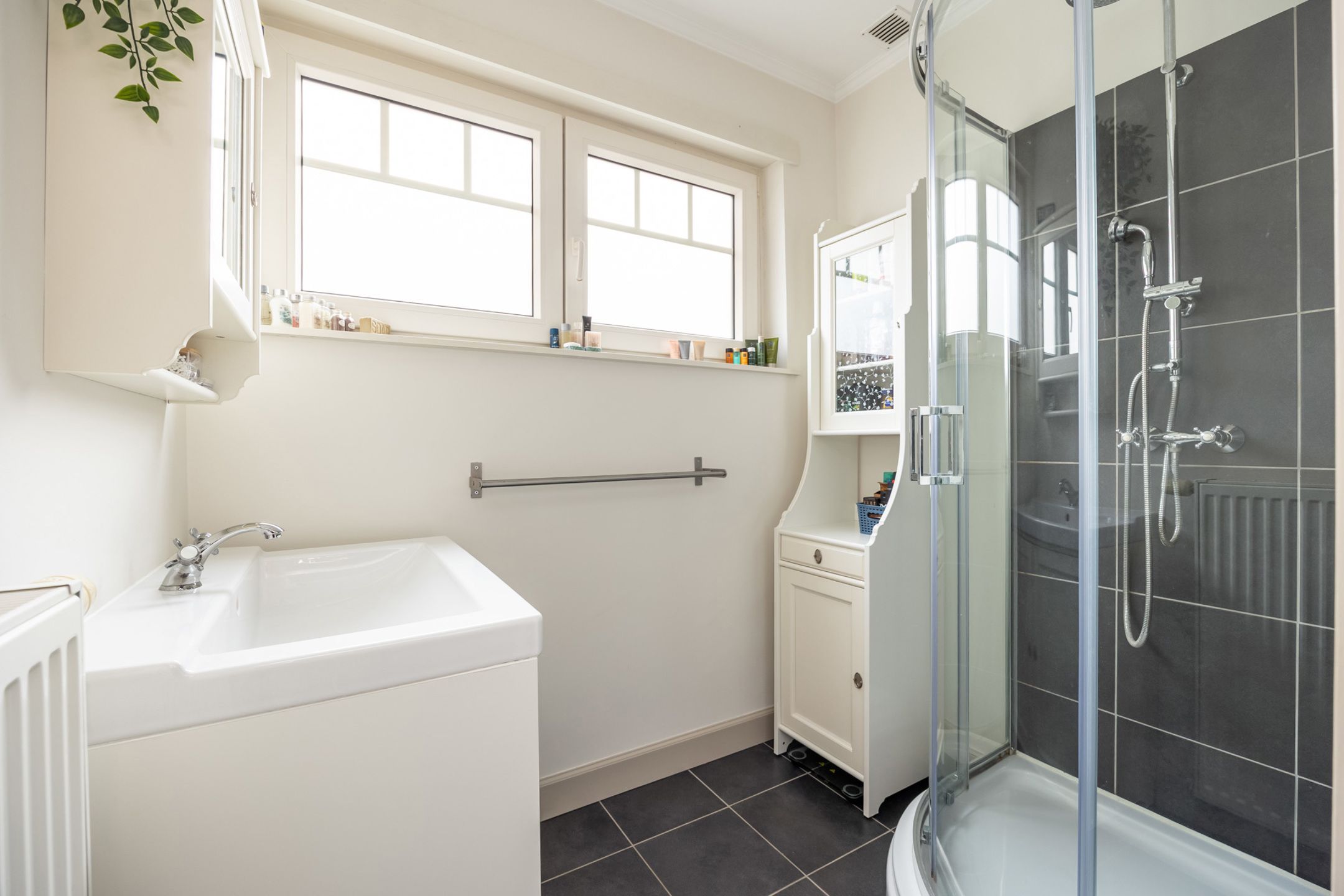 Instapklare woning met tuin 3/4 slaapkamers te Nachtegalenhof Hoboken foto 7
