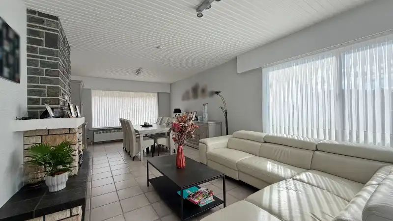 Instapklaar landhuis van 215m² op 5 are 79 ca foto 5