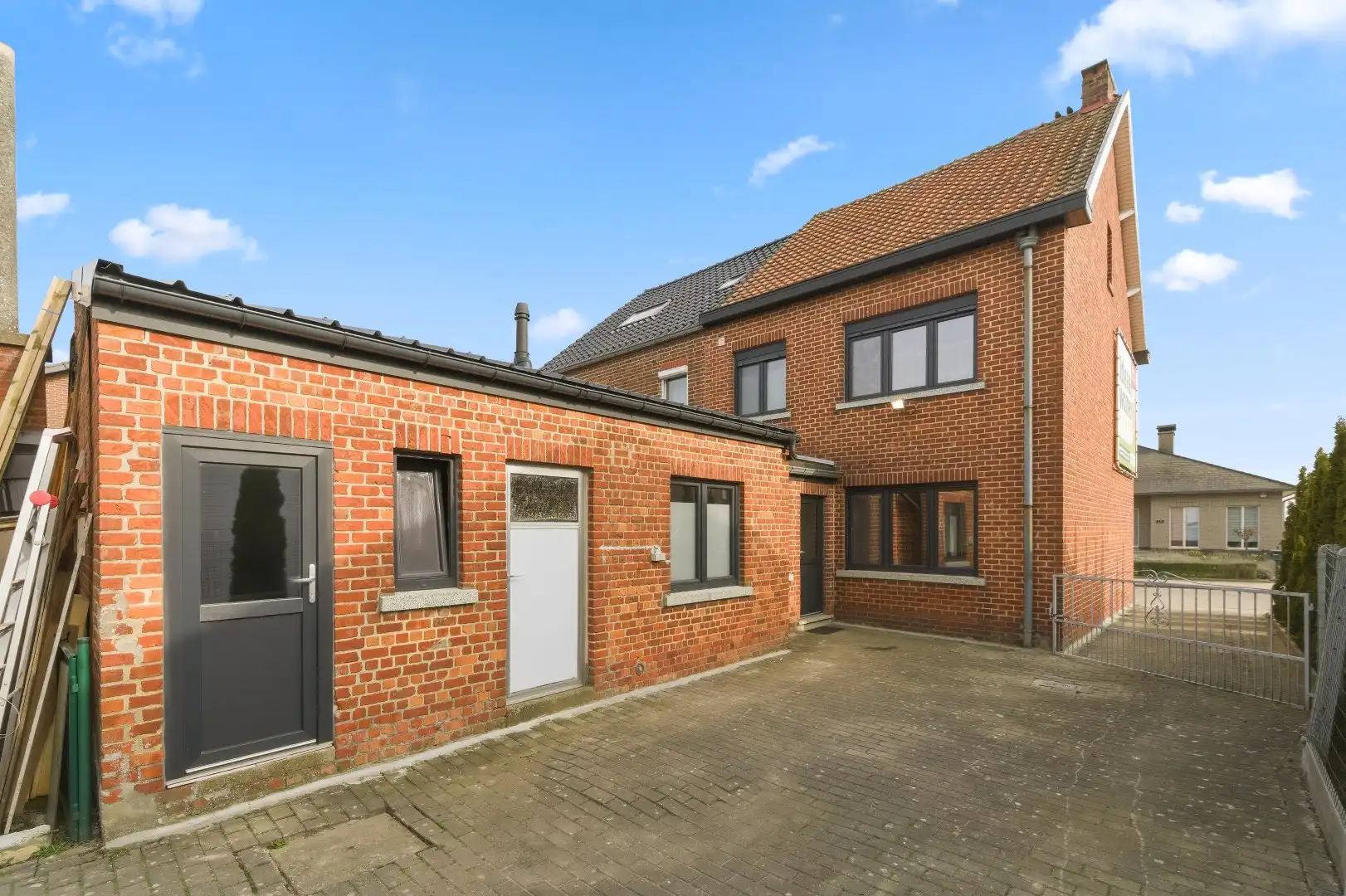 Instapklare halfopen bebouwing met 2 slaapkamers en ruime tuin foto 24