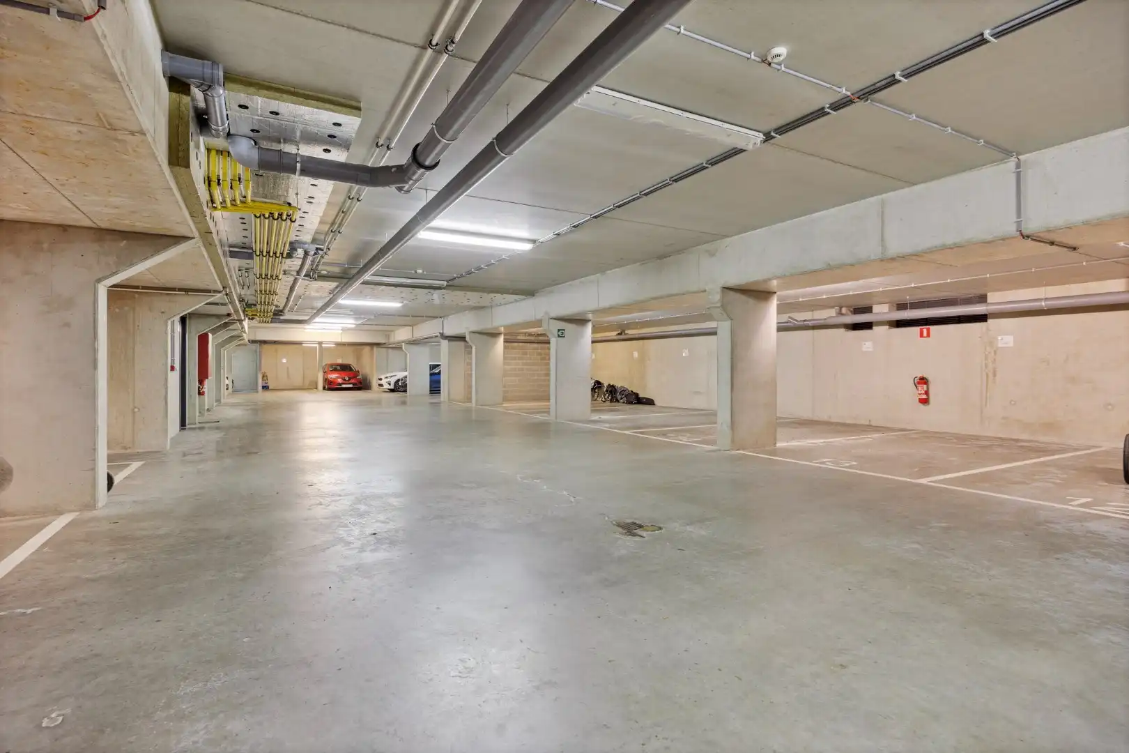 Ruim en lichtrijk appartement met 2 slaapkamers, terras en autostaanplaats vlakbij autostrade - EPC 108 kWh/m² foto 20