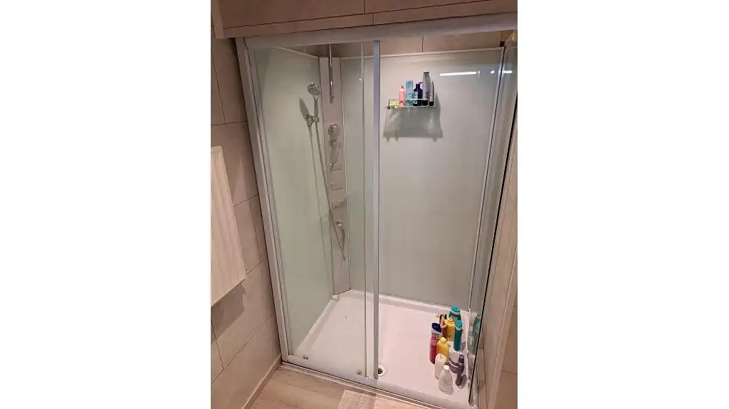 Overname instapklare lounge- en tapasbar met ruim terras in Brugge foto 9