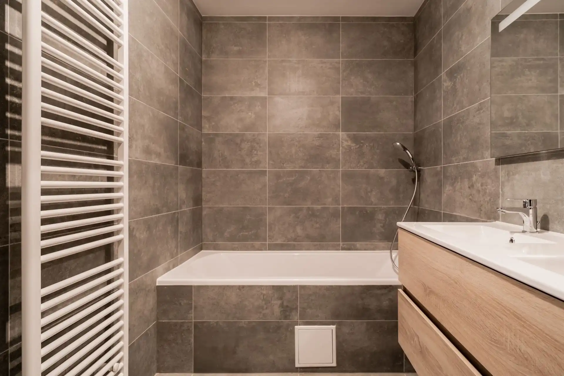 Dicht bij het Tour&Taxis-terrein, prachtig duplex penthouse met 3 slaapkamers foto 12