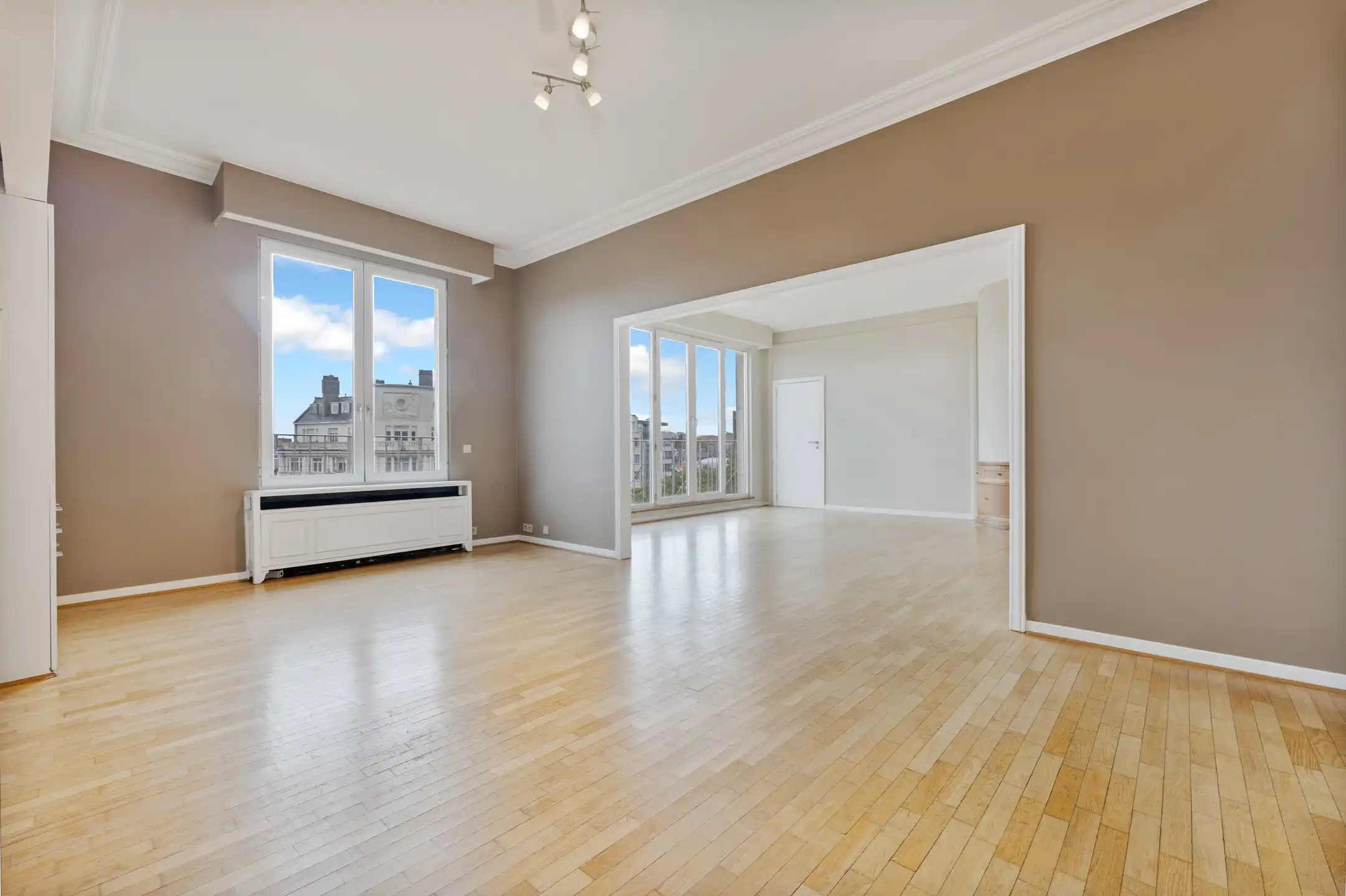 Appartement met 4 slaapkamers aan de Louizalaan foto 2