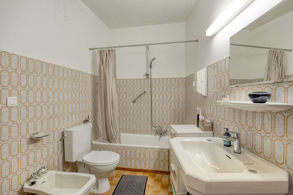 Charmant en ruim appartement met stadstuin foto 15