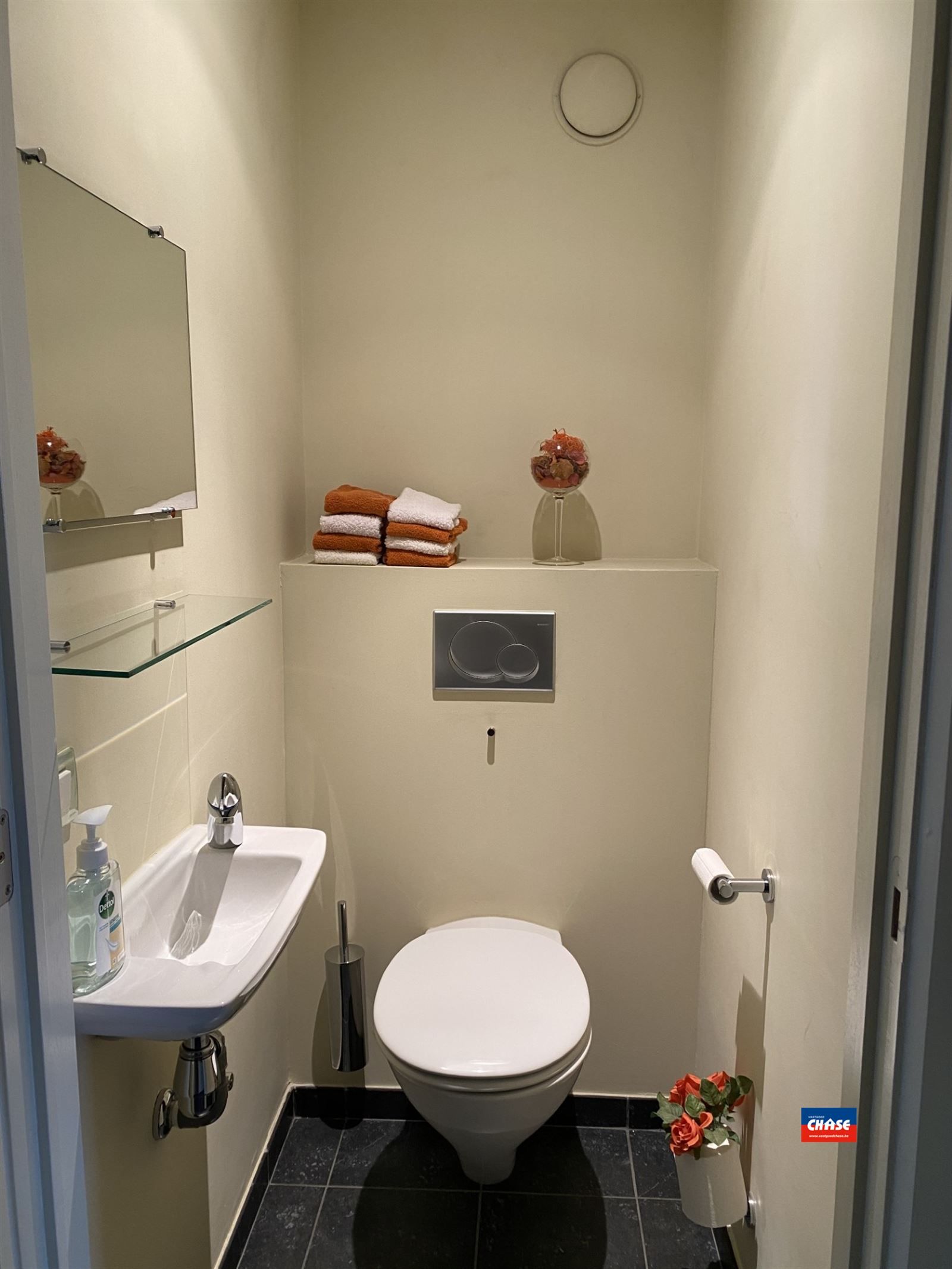 Ruim appartement met 2 slaapkamers & groot terras foto 18