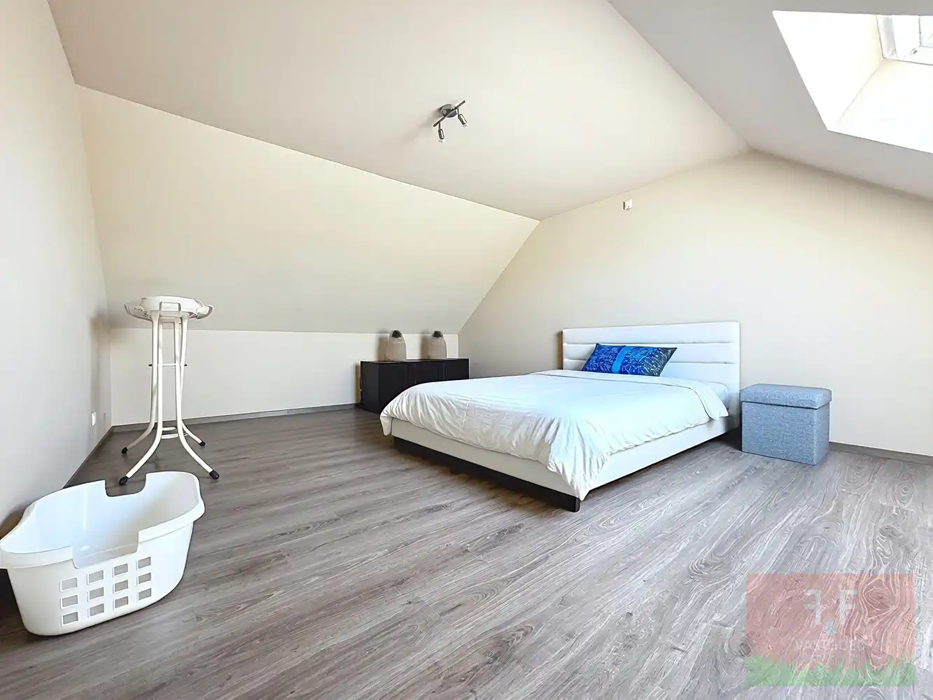 Instapklare energiezuinige gezinswoning met 3 slaapkamers en tuin te Sint-Lievens-Houtem foto 16