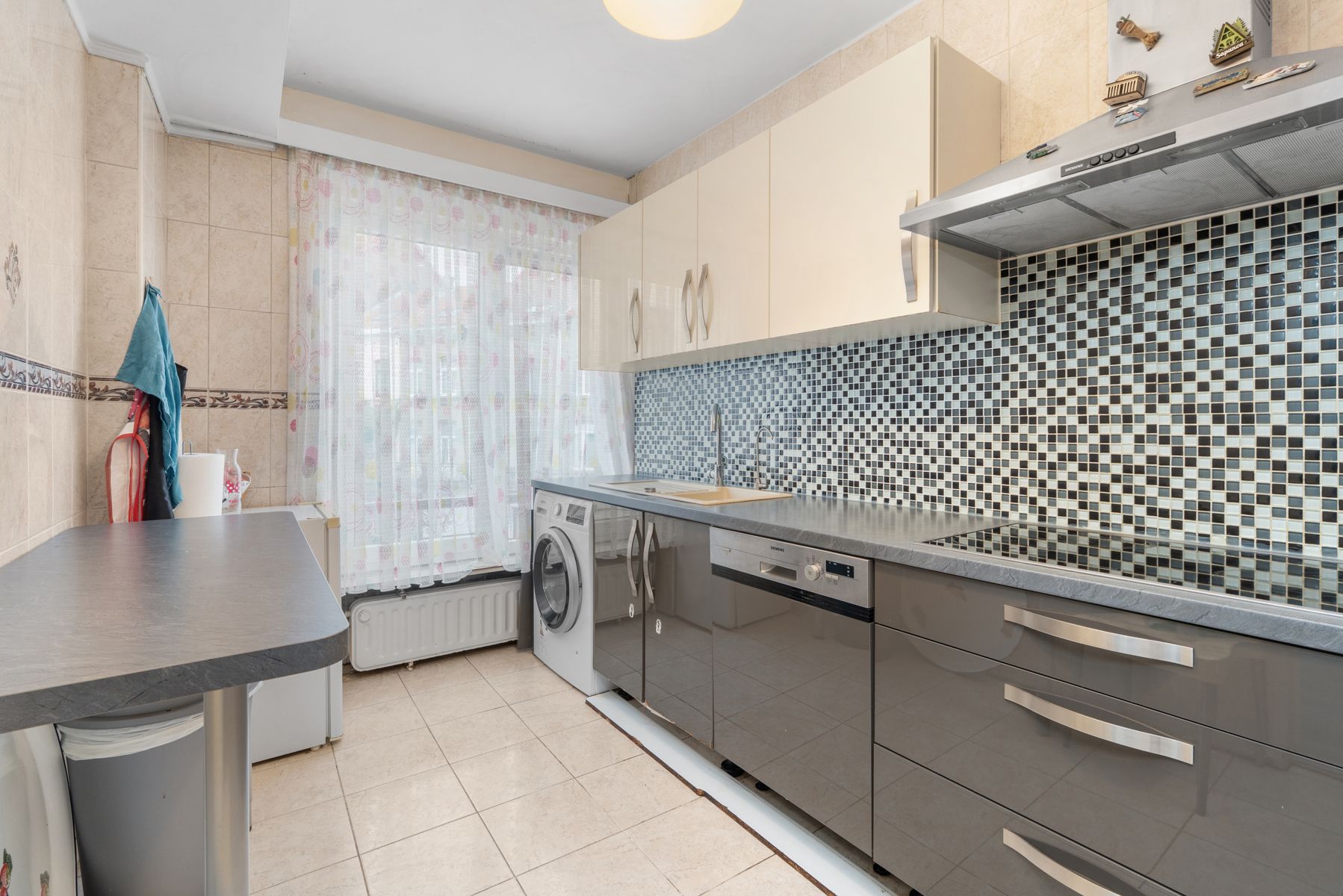 Instapklaar appartement met 2 slaapkamers nabij Tour & Taxis foto 5