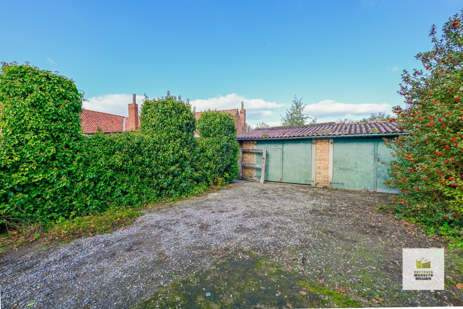 Gelijkvloerse te renoveren of herop te bouwen woning op 811m2 aan bosrand te Hertsberge foto 13