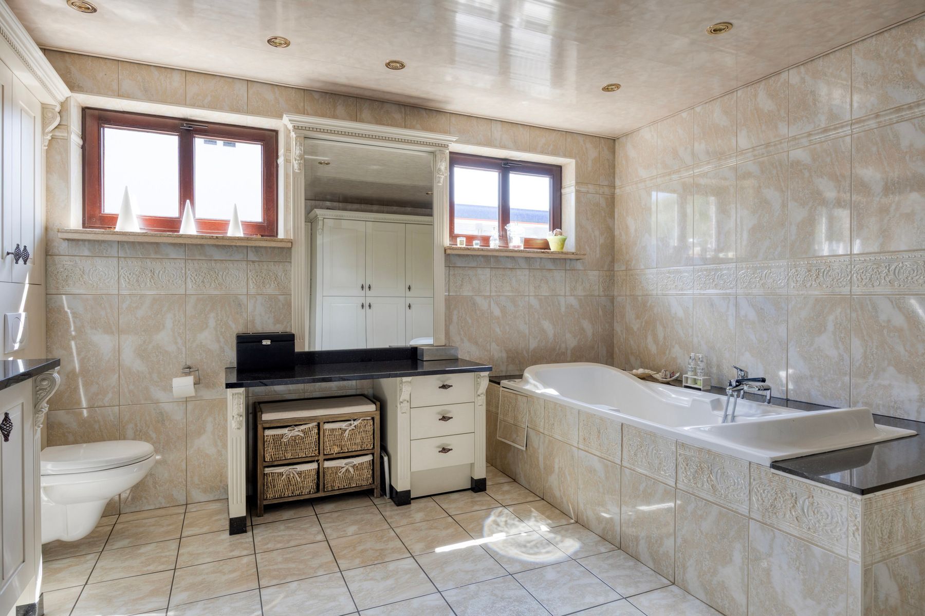 Karaktervolle villa met veel mogelijkheden in Lommel! foto 17