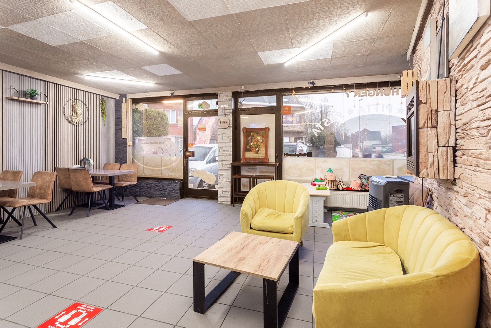 Handelspand met duplex appartement en garage op toplocatie foto 6