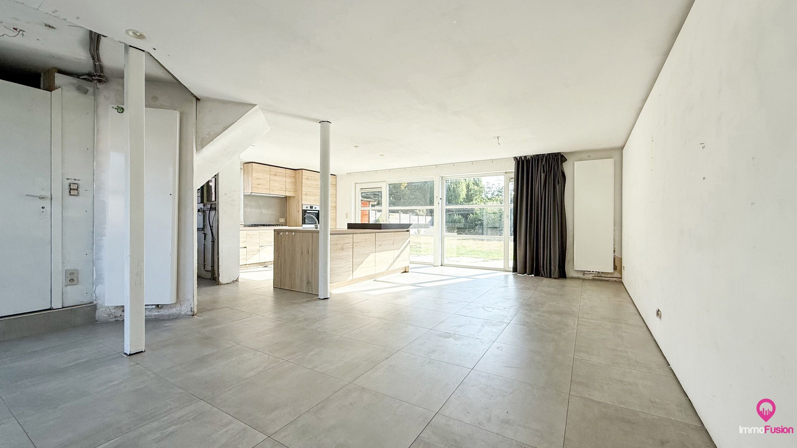 Te renoveren woning met grote tuin in doodlopende straat! foto 11