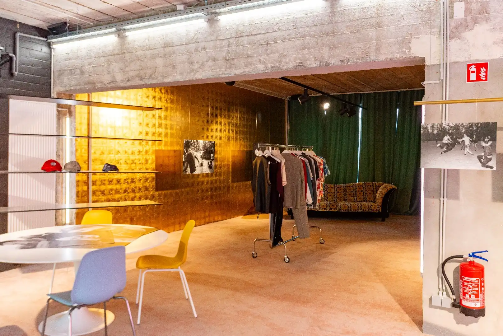 Veelzijdig handelspand in trendy winkelbuurt  foto 8