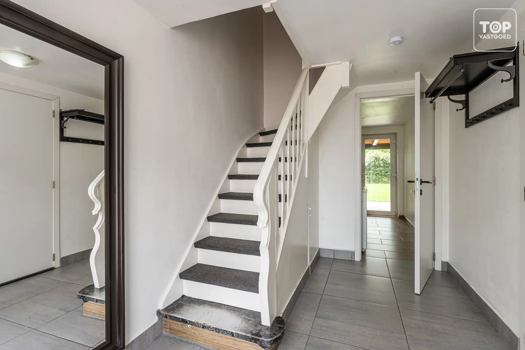Instapklare woning met tuin vlakbij het Voorhavenpark. foto 13