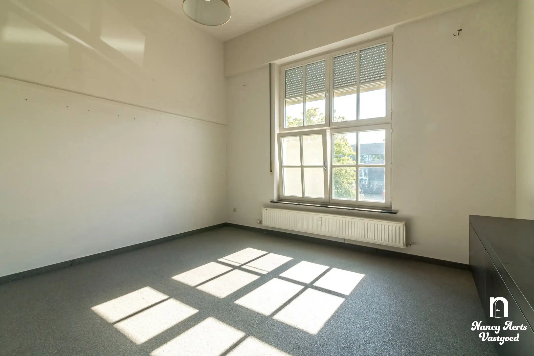 Loods van 550 m² met kantoor en woning met 4 slaapkamers foto 53