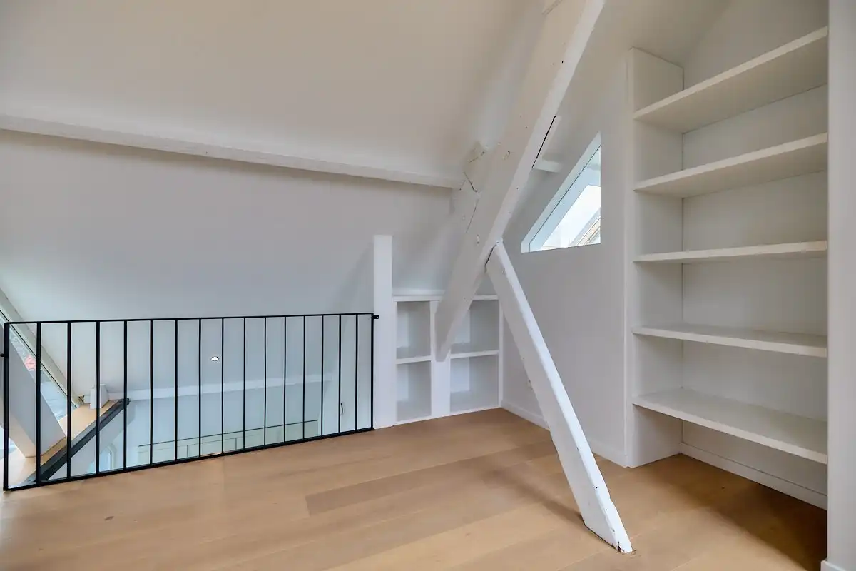 Exceptioneel en luxueus gerenoveerd 19e eeuws duplex dakappartement midden in de binnenstad. foto 15