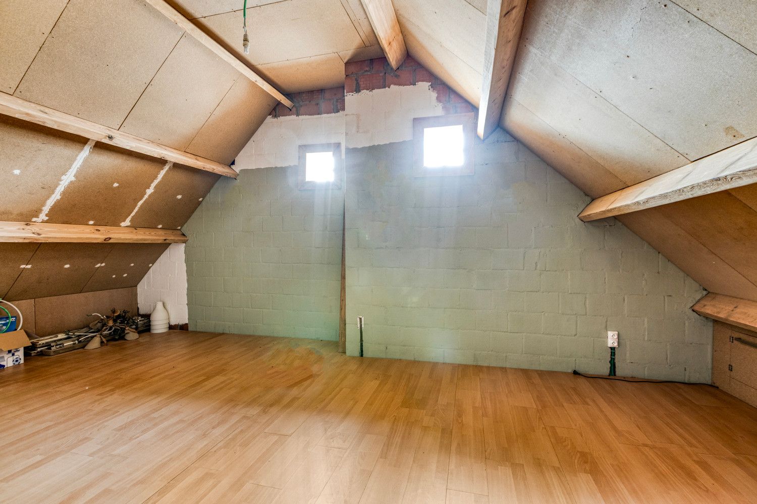 INSTAPKLARE WONING MET VERGUND MAGAZIJN OP 4A 61CA! foto 29