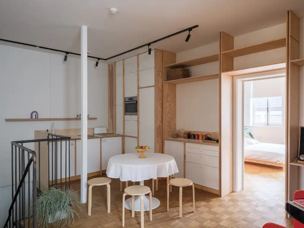 Bijzonder duplexappartement (240 m²) met vier slaapkamers, telkens met eigen sanitair en buitenruimte, gelegen in een kleinschalige residentie nabij het Zuid. foto 4