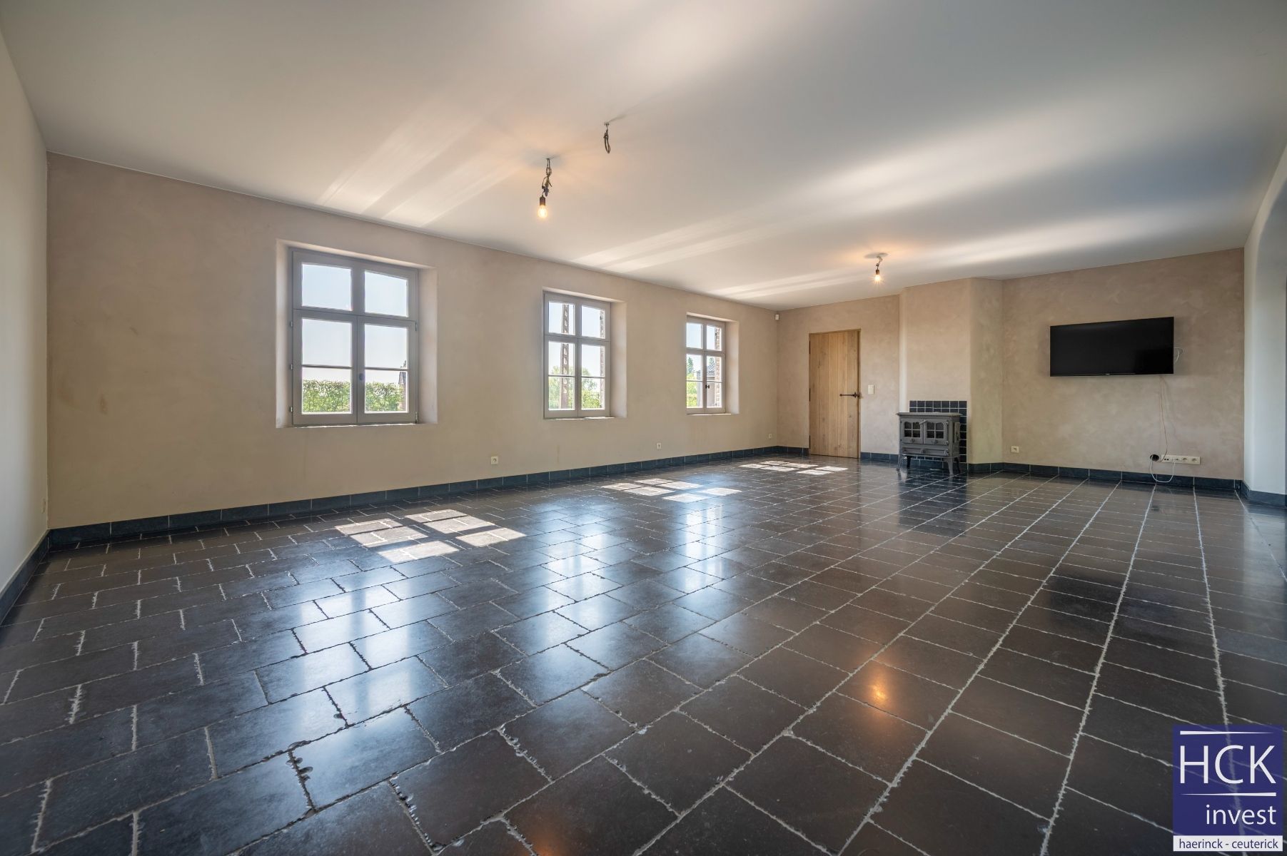 KRUISHOUTEM - Exclusieve landelijke woning met bijgebouwen, high-end afwerking!! foto 7