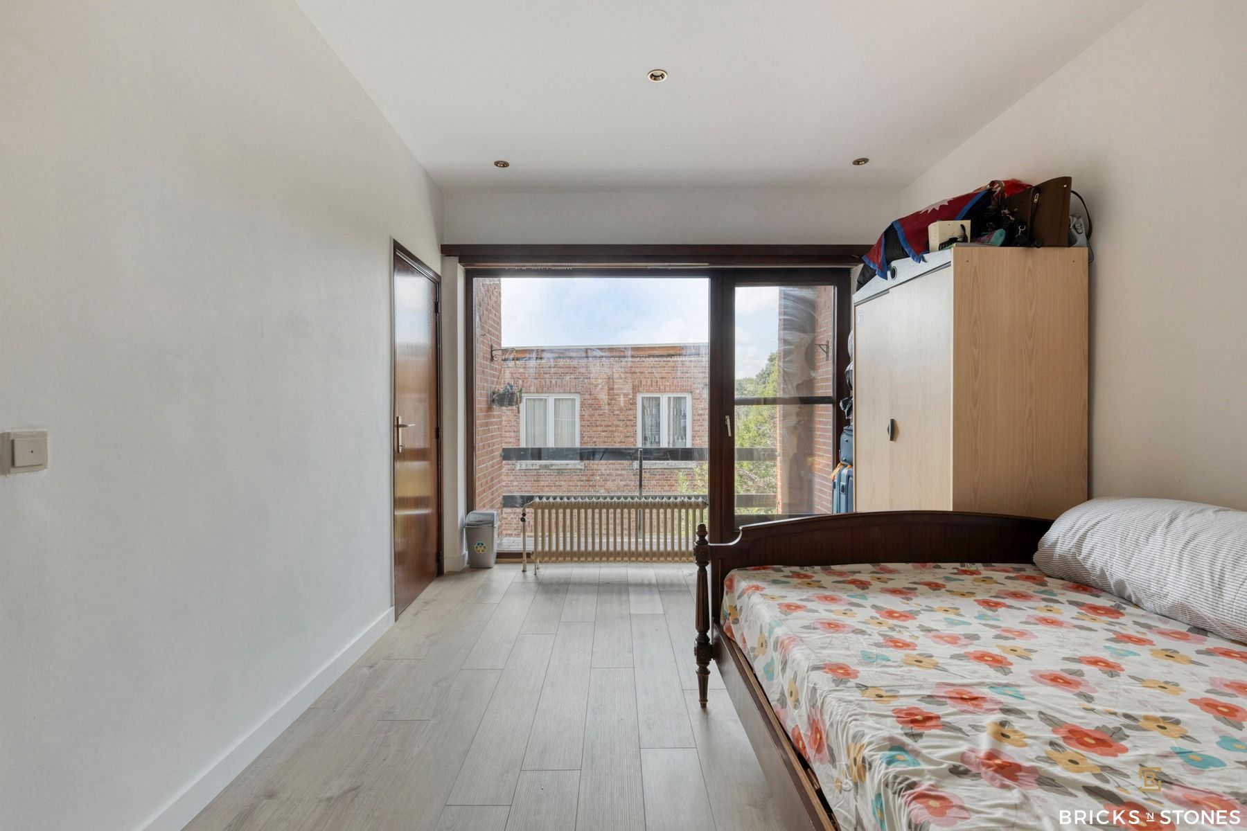 2 slaapkamer appartement met terras foto 5