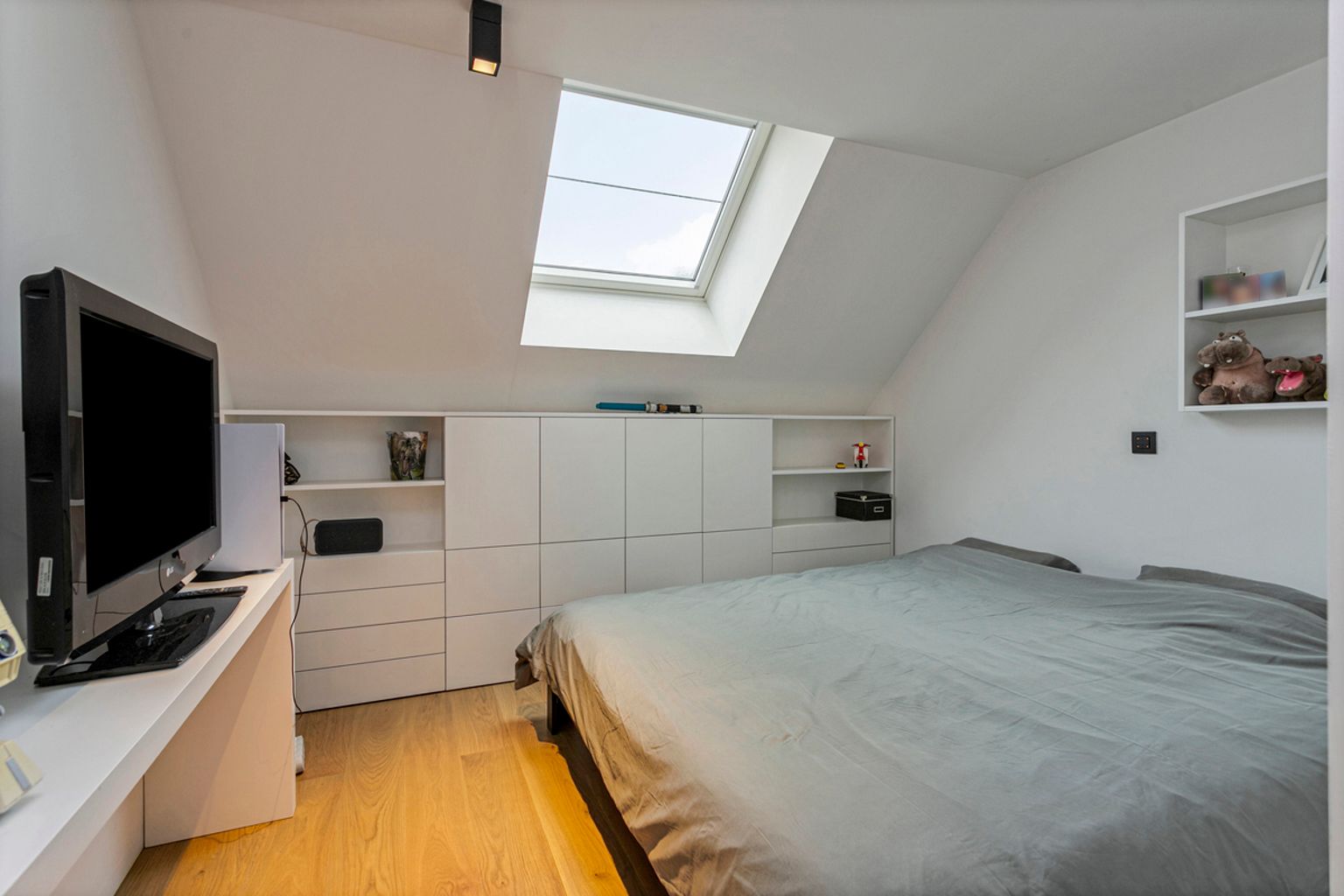 LUXUEUS EN EXCLUSIEF LANDHUIS  MET PARKTUIN.  foto 25