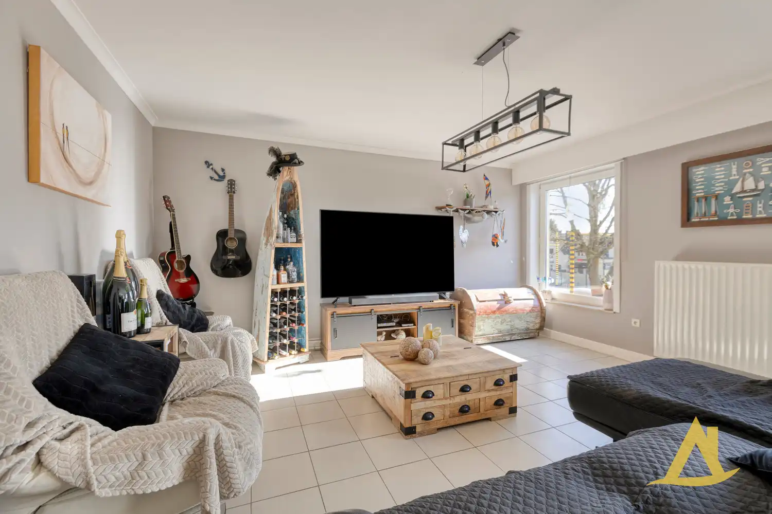 ZEER RUIM APPARTEMENT MET STUDIO EN 2 AUTOSTAANPLAATSEN TE DIEST! foto 6