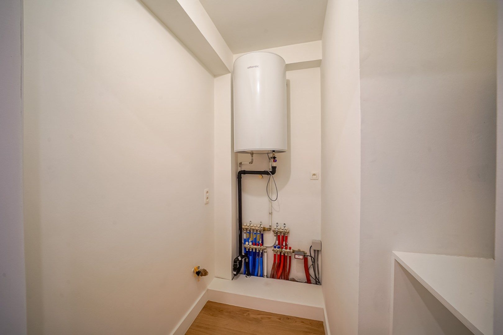 Prachtig vernieuwd 2-slaapkamerappartement centrum Oostende foto 14