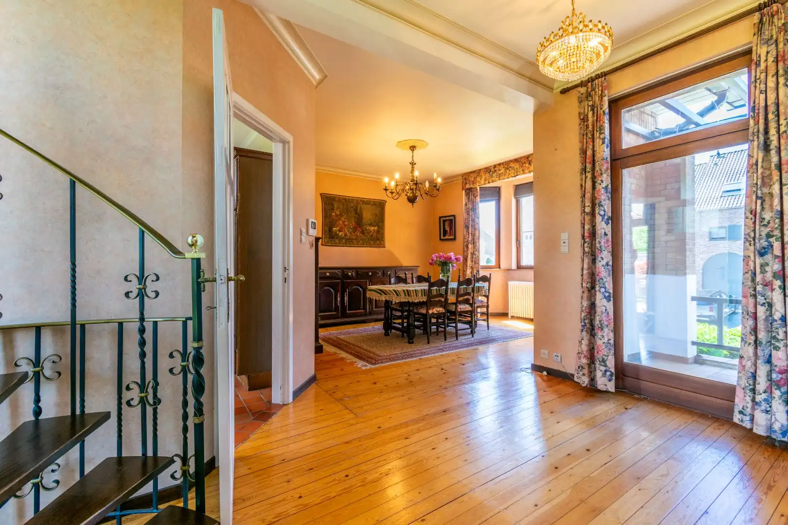 Een karaktervolle, te moderniseren woning te Halle!  foto 9