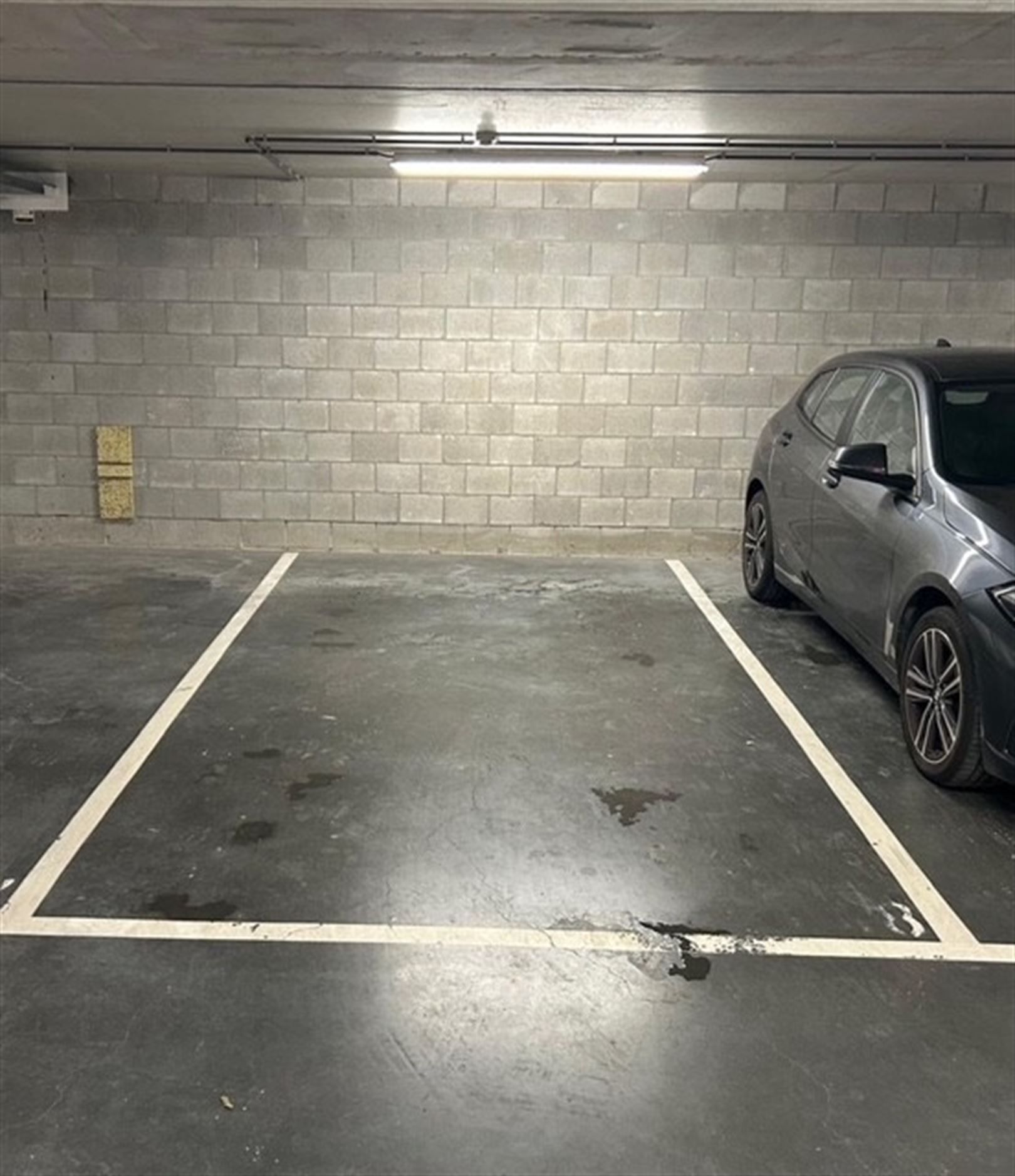 Ondergrondse autostaanplaats foto 2