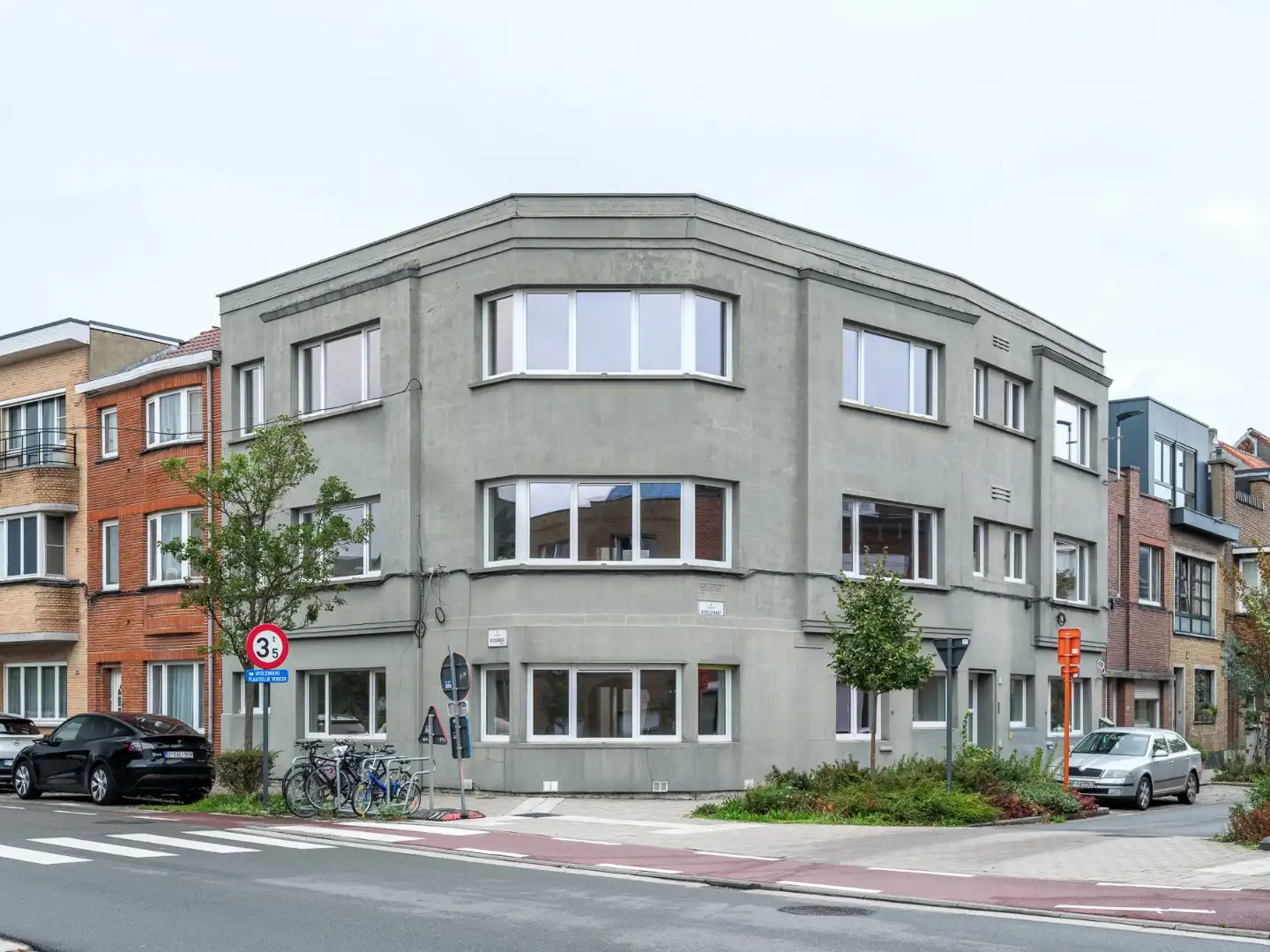 Lichtrijk hoekappartement met twee slaapkamers foto 34