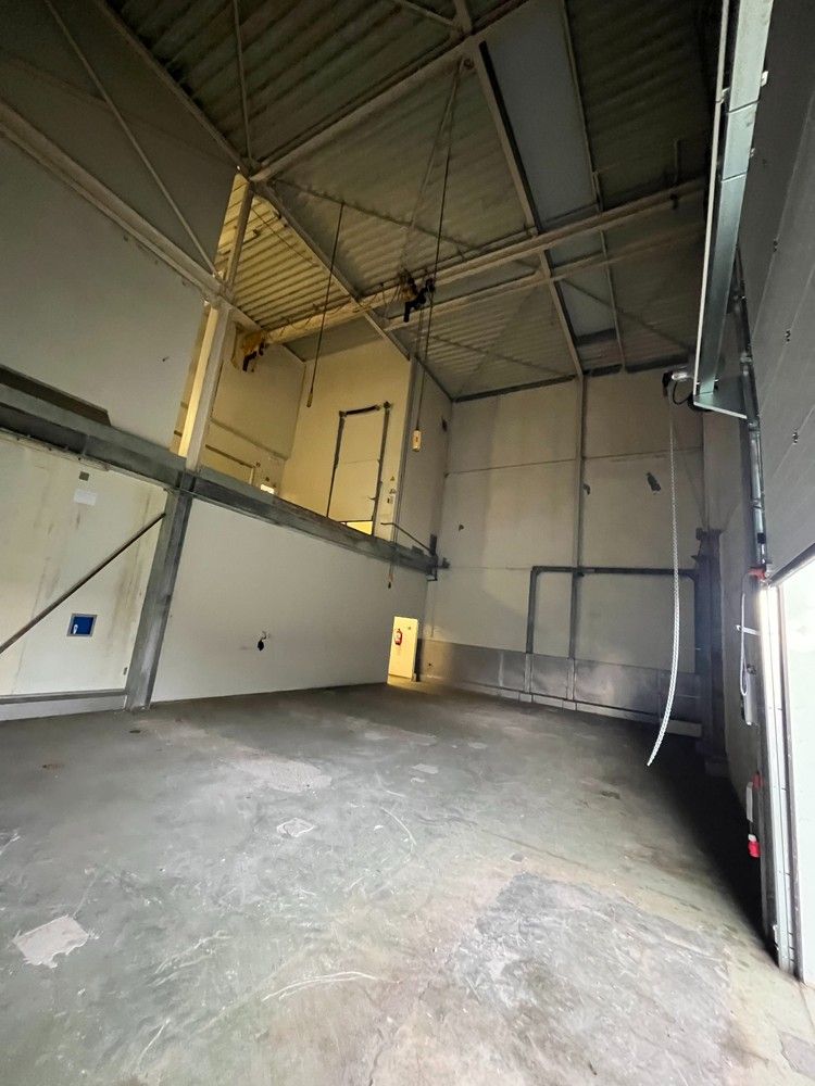 +/- 1790m² bedrijfsgebouw foto 7