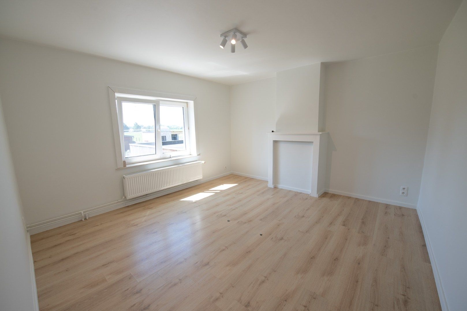 Volledig instapklare woning met 3 slaapkamers en ruime tuin in Zulte foto 14